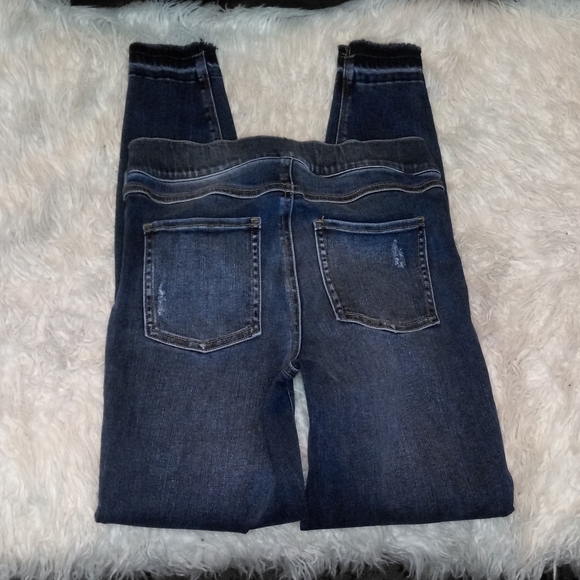 New Spanx Distressed Denim Pull On Leggings Size XS - Picture 5 of 11